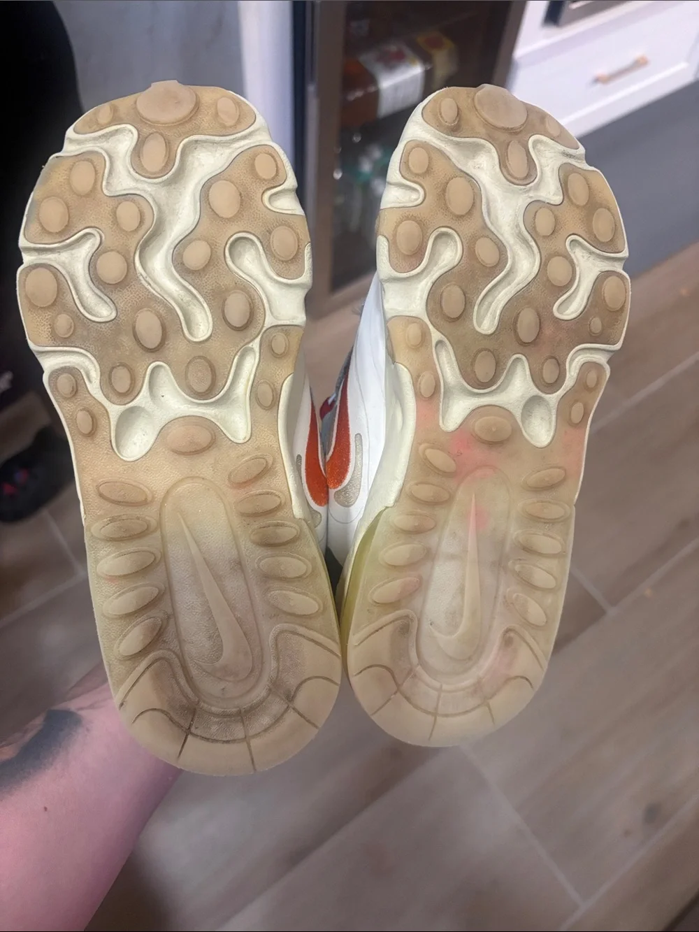 Nike Travis Scott’s Kids Sneakers in Cream, Gray, Red & Purple Accents - Picture 3 of 6